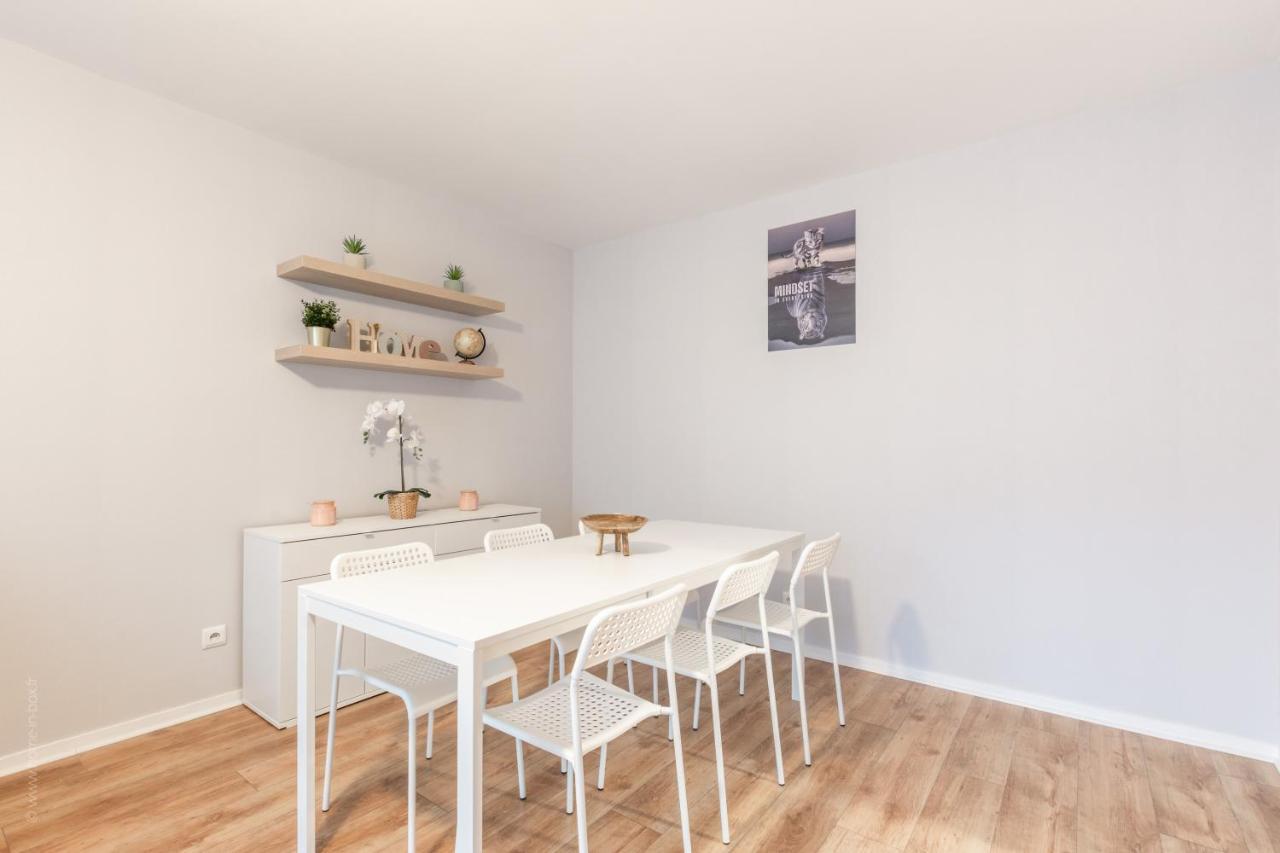 Mindset For 7 - Fairytale Factory Apartment บุสซี-แซ็ง-ฌอร์ฌ ภายนอก รูปภาพ