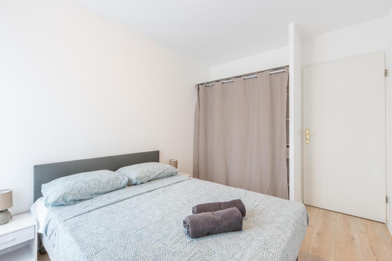 Mindset For 7 - Fairytale Factory Apartment บุสซี-แซ็ง-ฌอร์ฌ ภายนอก รูปภาพ