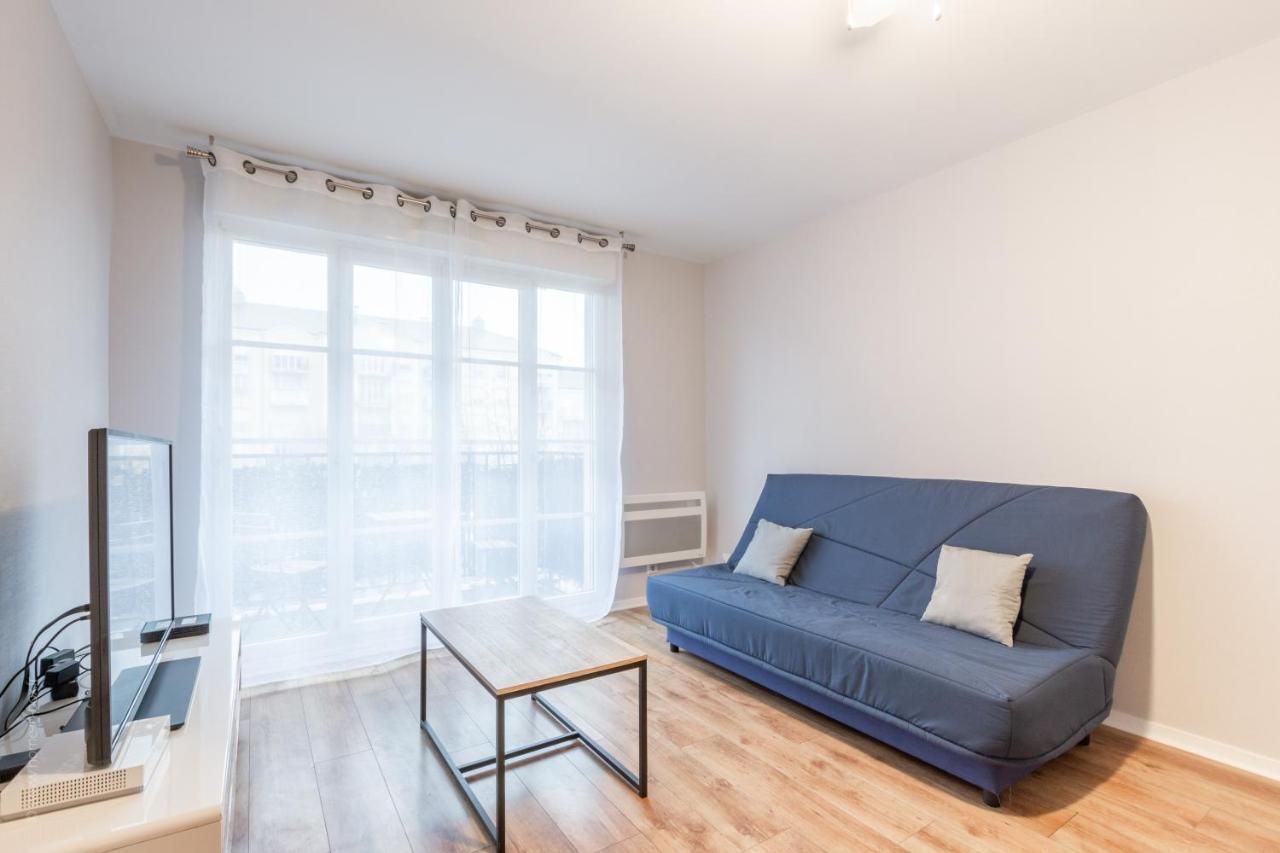Mindset For 7 - Fairytale Factory Apartment บุสซี-แซ็ง-ฌอร์ฌ ภายนอก รูปภาพ